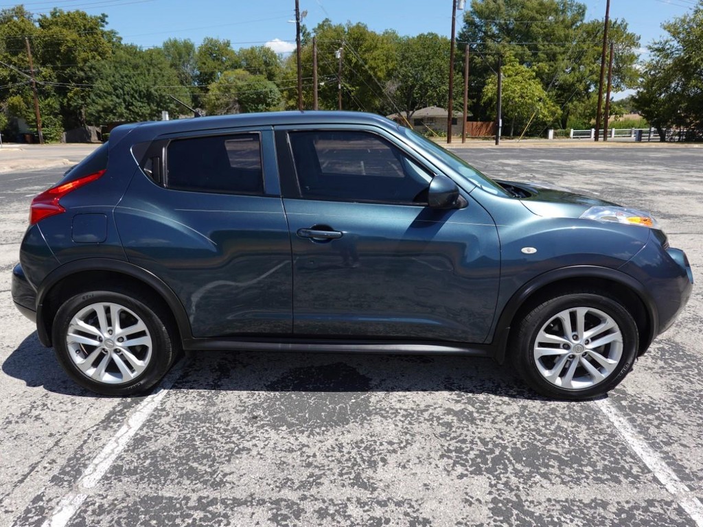 Nissan Juke Vehicle Full-screen Gallery Image 08