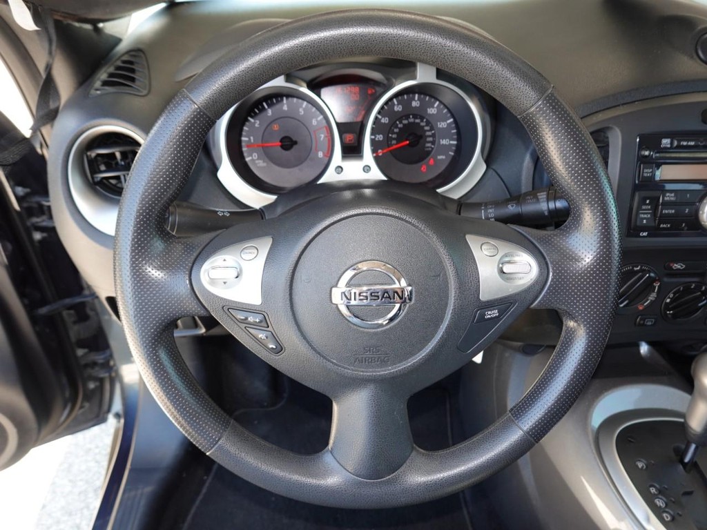 Nissan Juke Vehicle Full-screen Gallery Image 13
