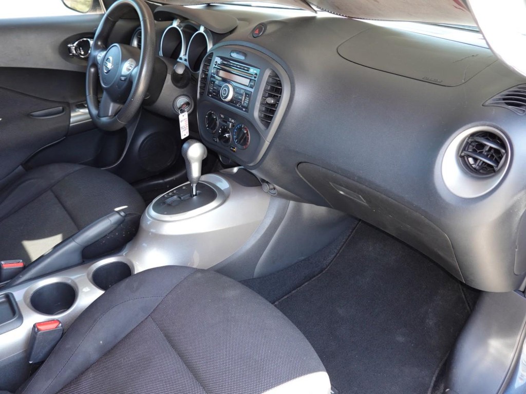 Nissan Juke Vehicle Full-screen Gallery Image 20