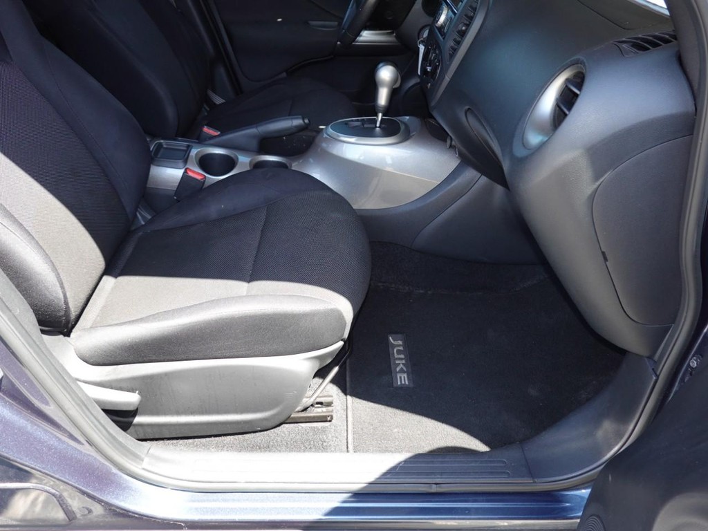 Nissan Juke Vehicle Full-screen Gallery Image 21