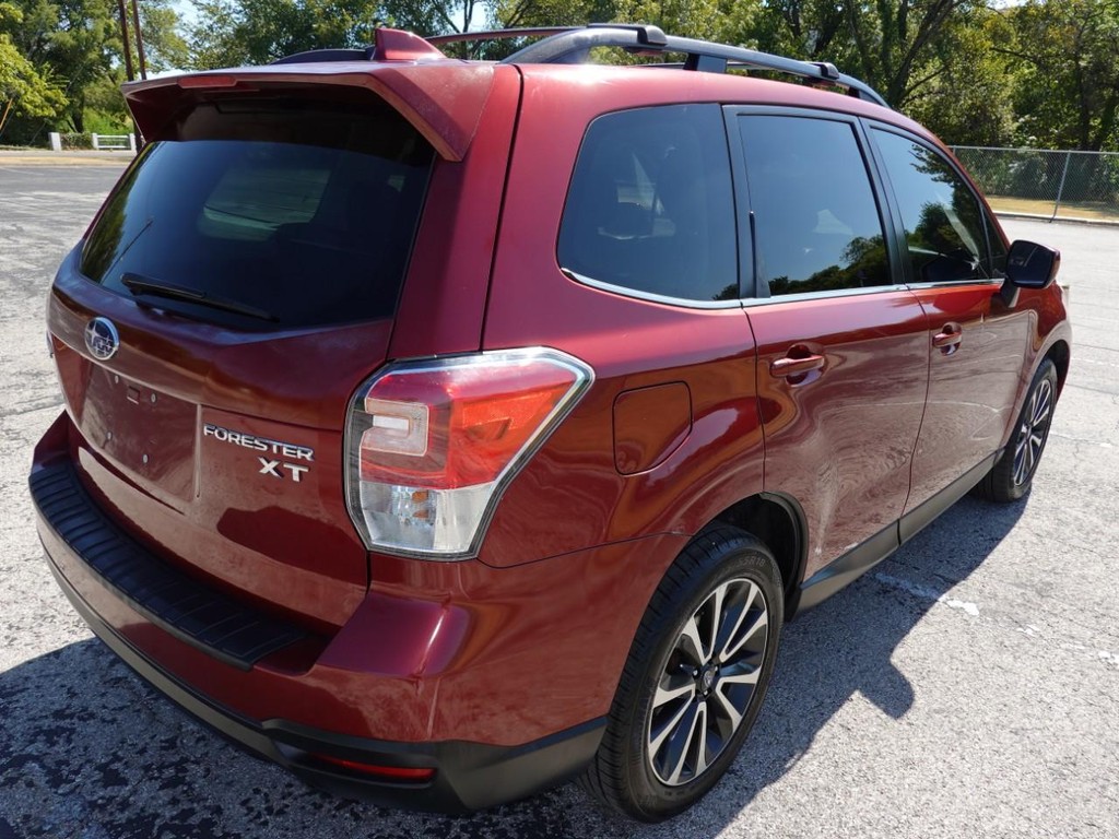 Subaru Forester Vehicle Full-screen Gallery Image 07