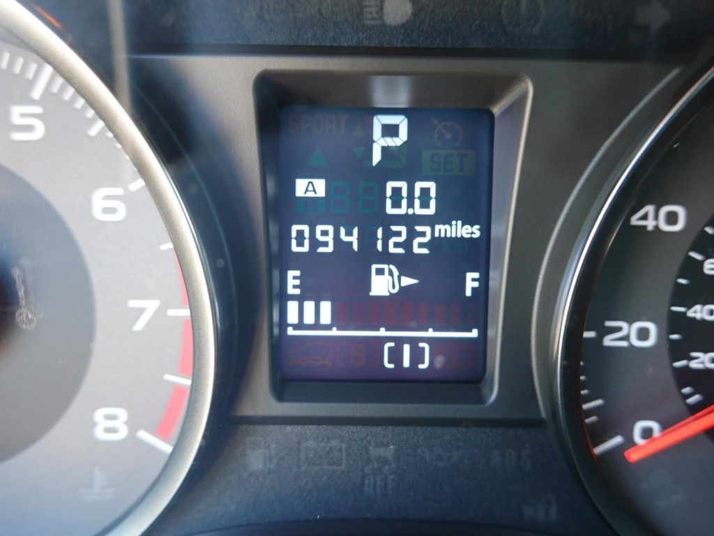 Subaru Forester Vehicle Full-screen Gallery Image 12