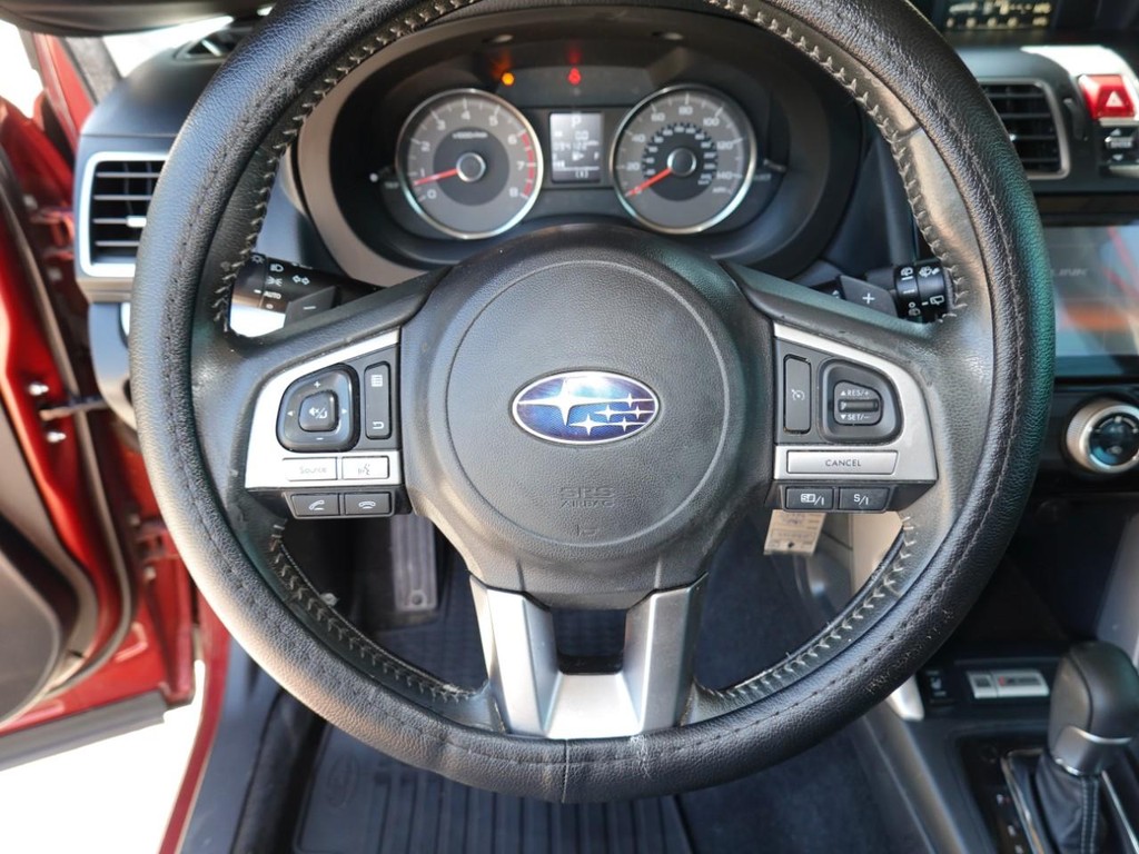 Subaru Forester Vehicle Full-screen Gallery Image 13