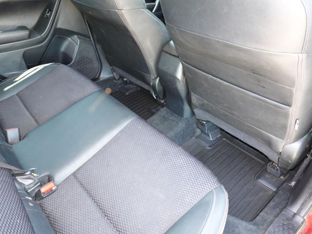 Subaru Forester Vehicle Full-screen Gallery Image 25