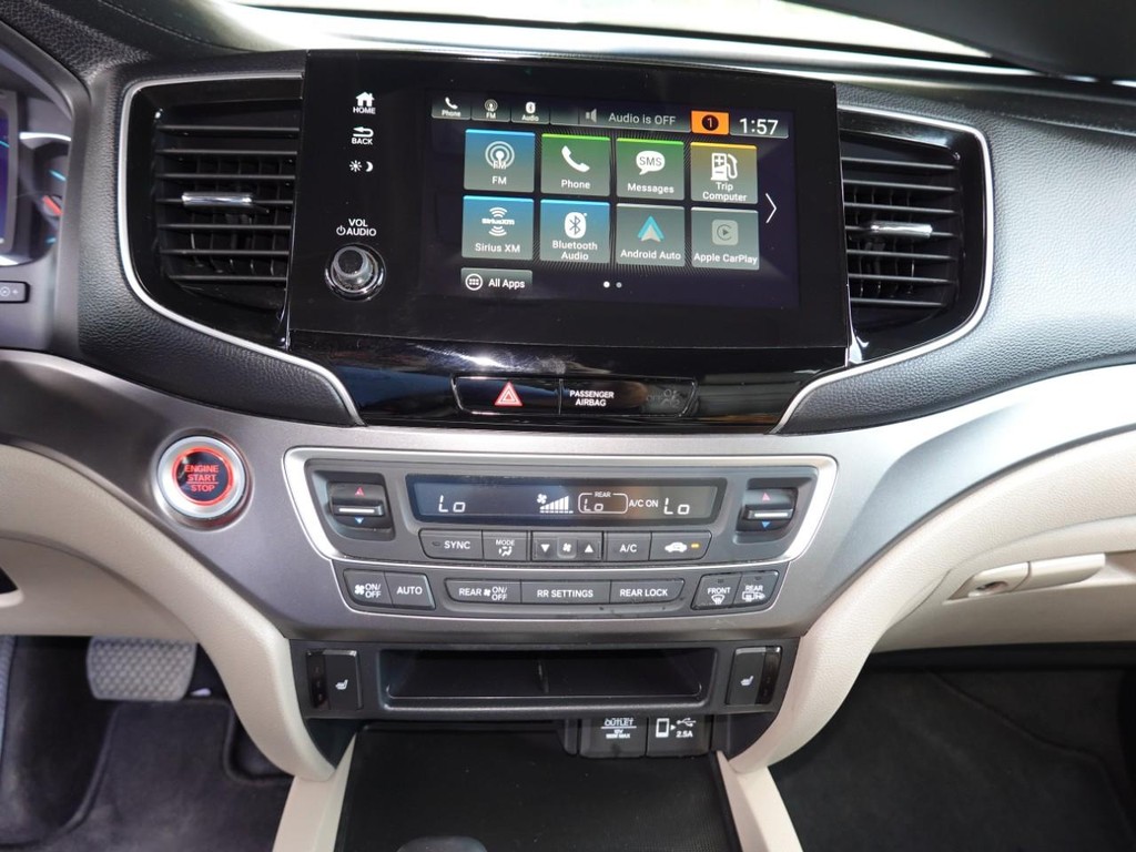 Honda Pilot Vehicle Full-screen Gallery Image 13