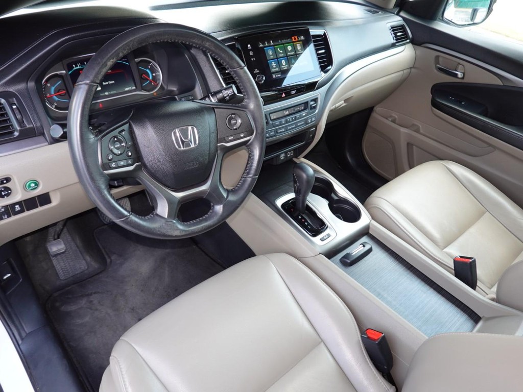 Honda Pilot Vehicle Full-screen Gallery Image 17