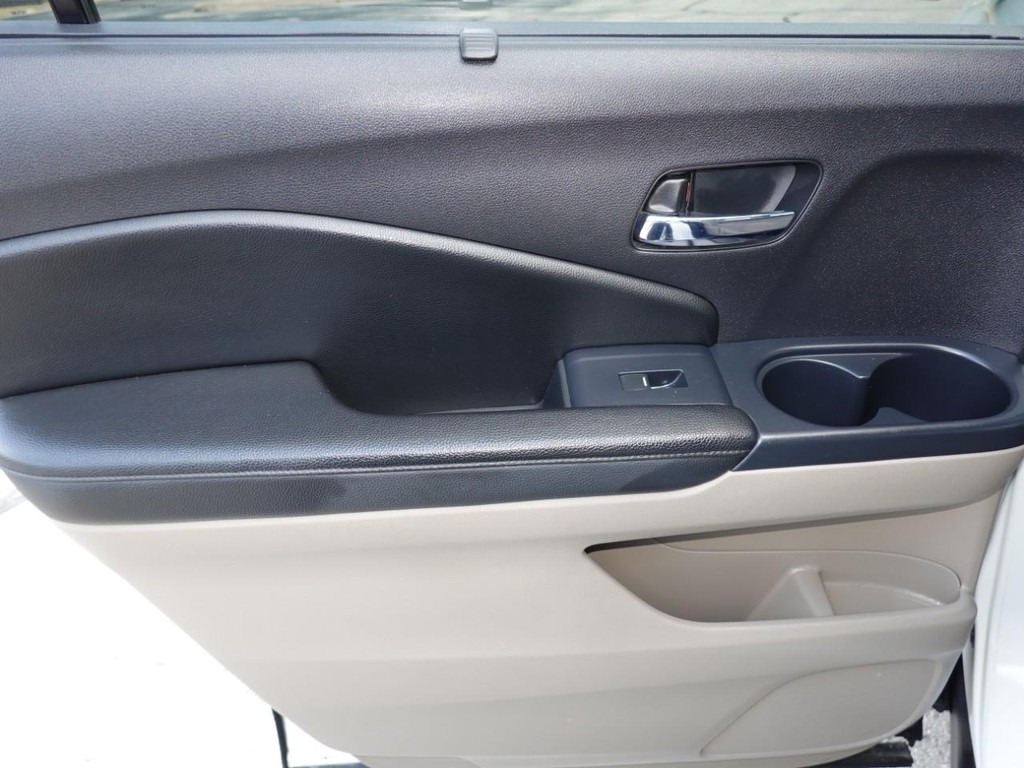 Honda Pilot Vehicle Full-screen Gallery Image 20