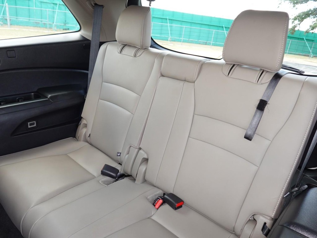 Honda Pilot Vehicle Full-screen Gallery Image 21