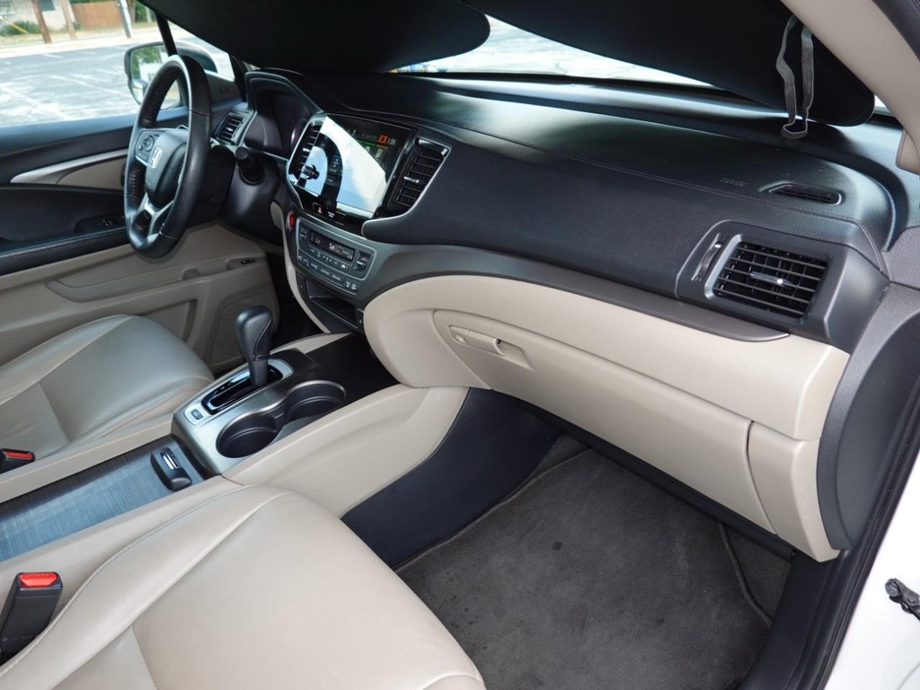 Honda Pilot Vehicle Full-screen Gallery Image 22
