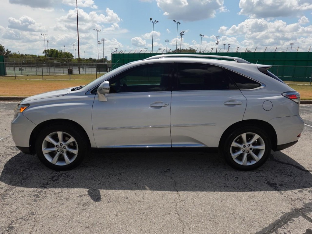 Lexus RX 350 Vehicle Full-screen Gallery Image 04