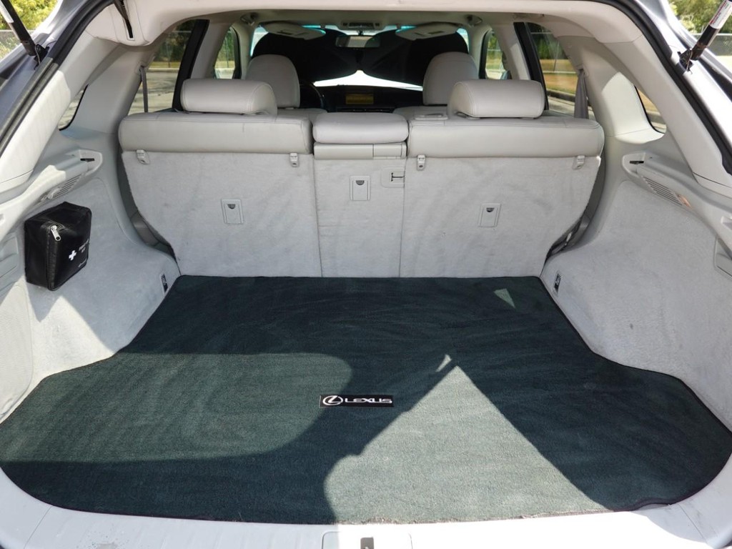 Lexus RX 350 Vehicle Full-screen Gallery Image 26