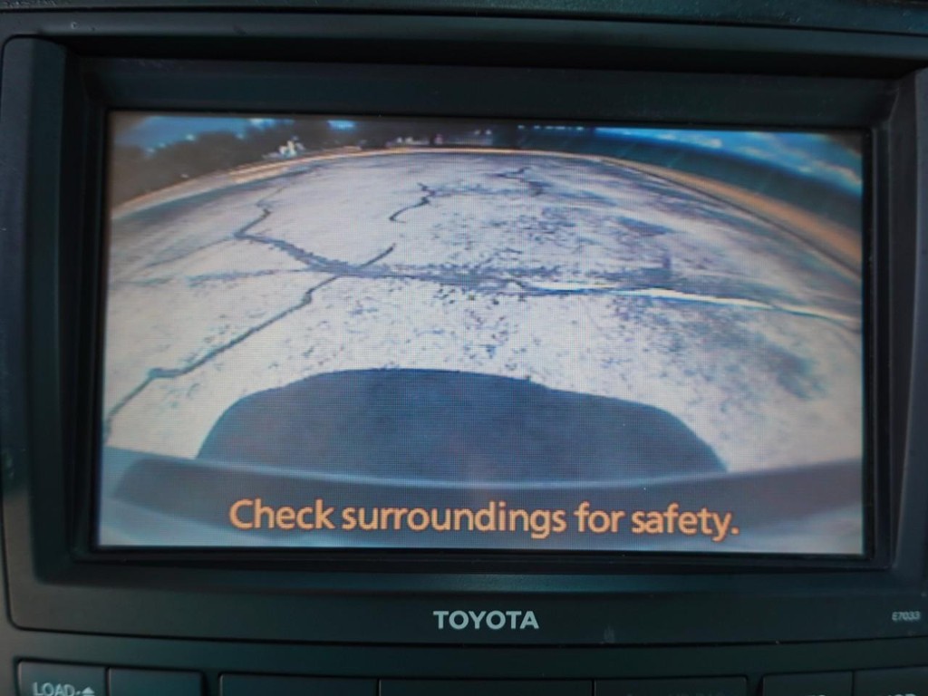Toyota Highlander Vehicle Full-screen Gallery Image 15