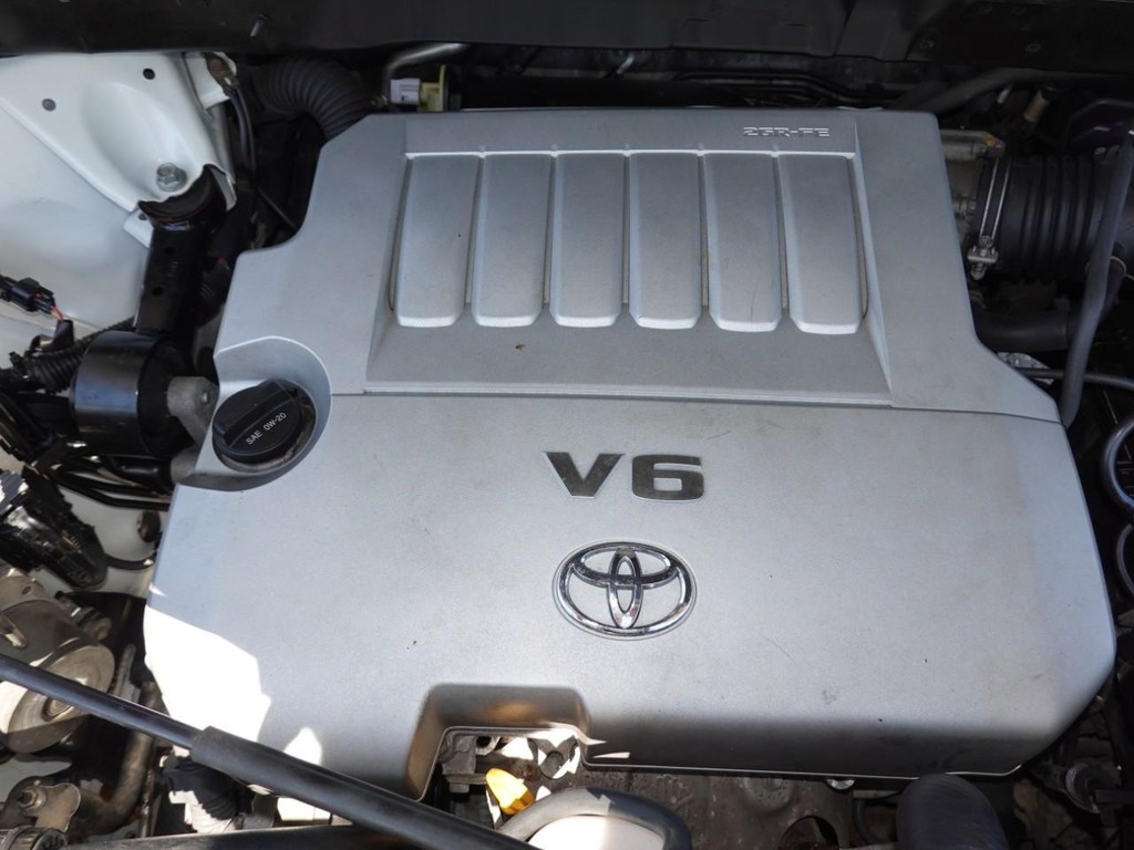 Toyota Highlander Vehicle Full-screen Gallery Image 30