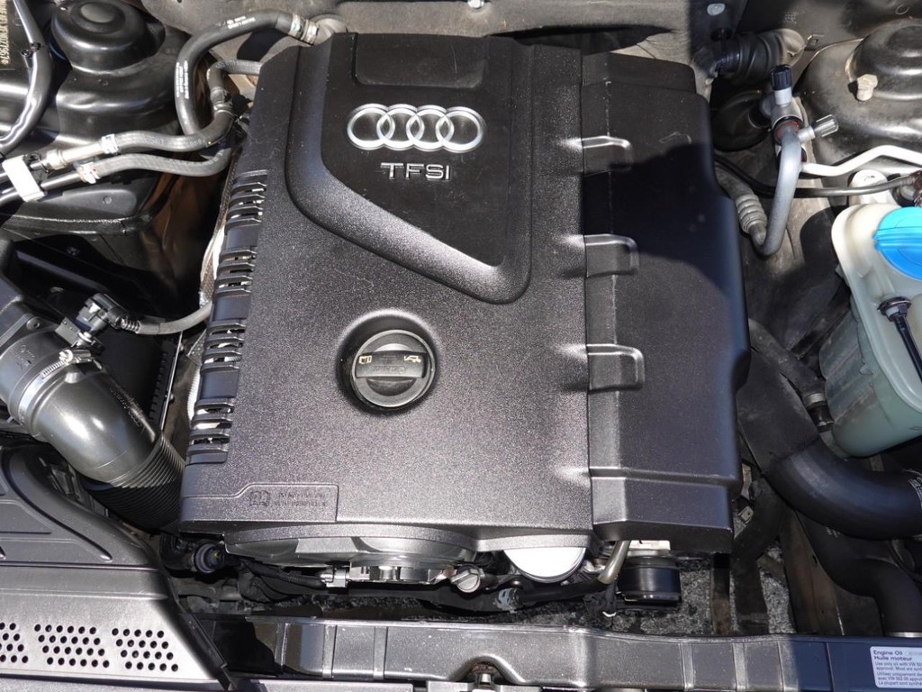 Audi A4 Vehicle Full-screen Gallery Image 27