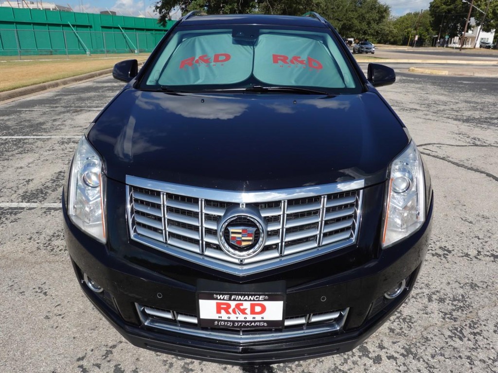 Cadillac SRX Vehicle Full-screen Gallery Image 02