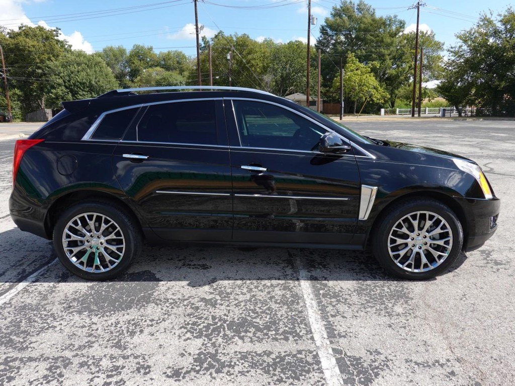 Cadillac SRX Vehicle Full-screen Gallery Image 08