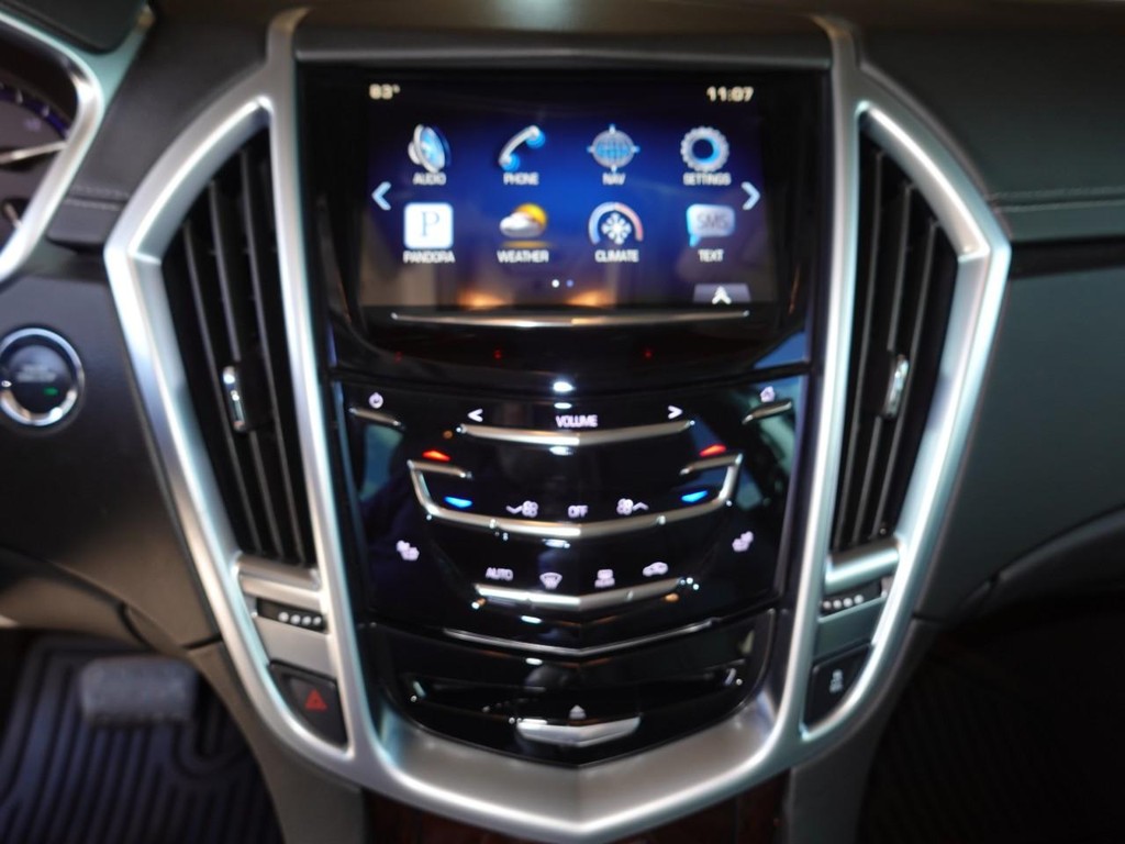 Cadillac SRX Vehicle Full-screen Gallery Image 14