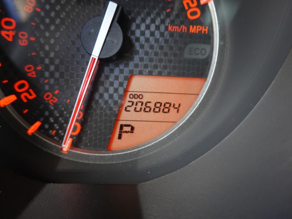 Toyota 4Runner Vehicle Full-screen Gallery Image 12