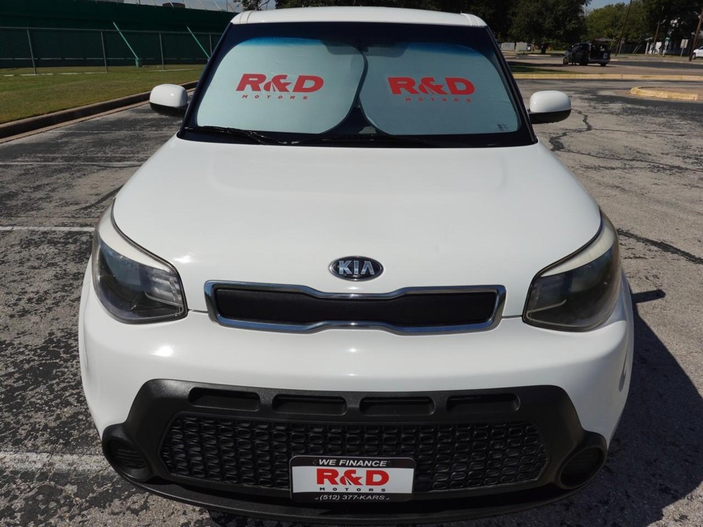 Kia Soul Vehicle Full-screen Gallery Image 02