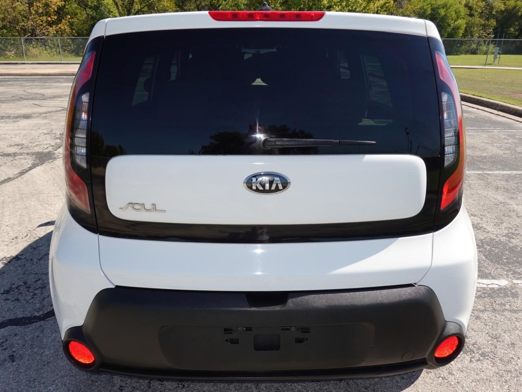 Kia Soul Vehicle Full-screen Gallery Image 06