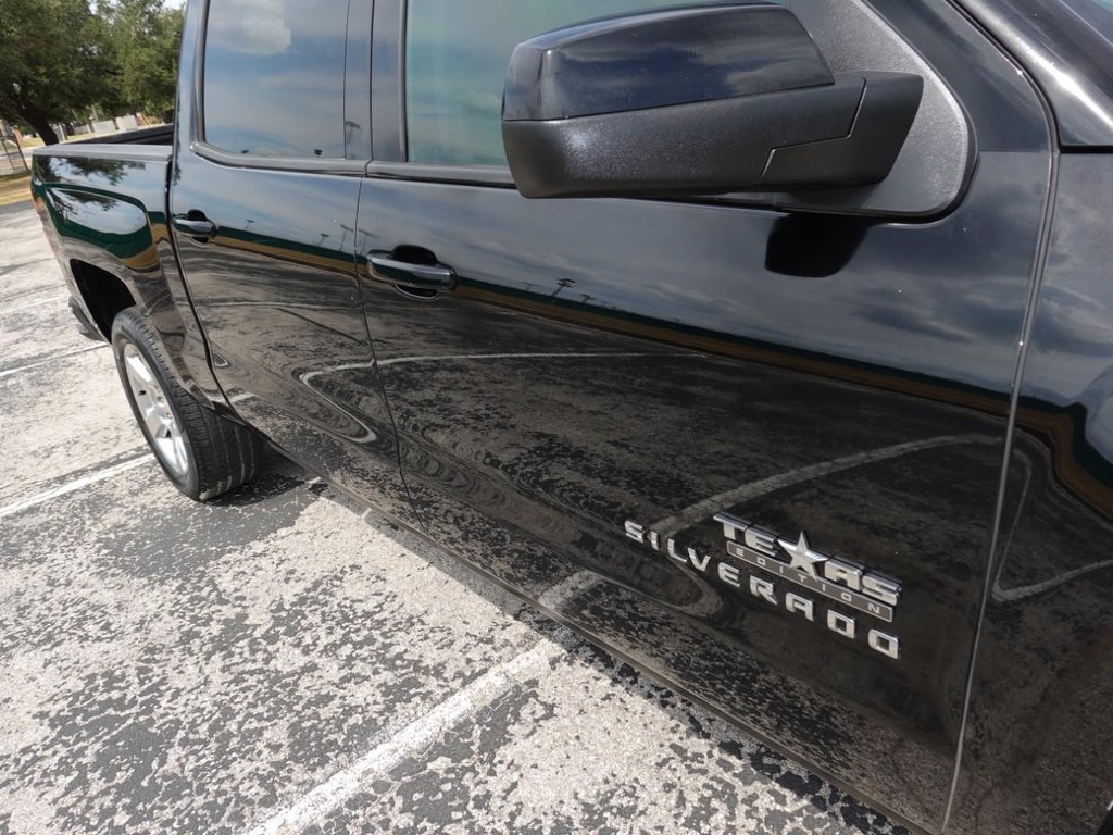 Chevrolet Silverado 1500 Vehicle Full-screen Gallery Image 12