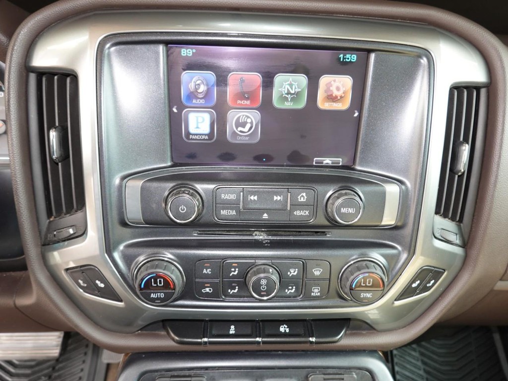 Chevrolet Silverado 1500 Vehicle Full-screen Gallery Image 15