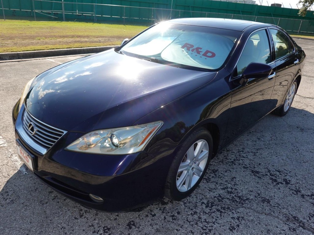 Lexus ES 350 Vehicle Full-screen Gallery Image 03