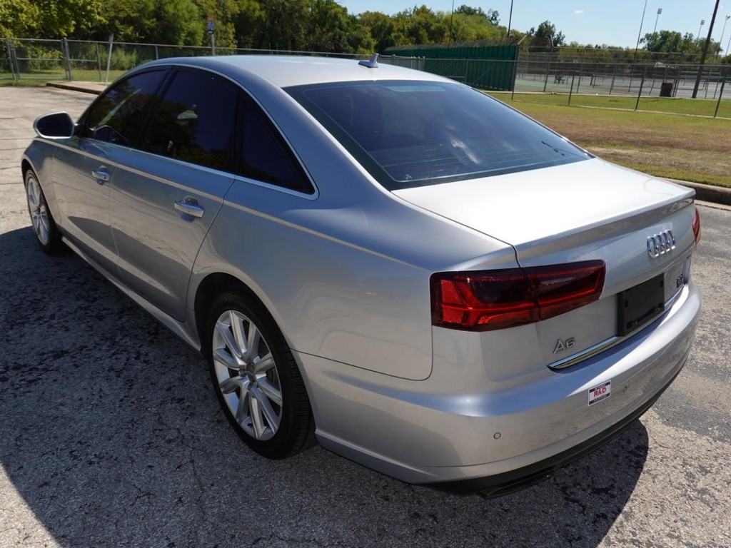 Audi A6 Vehicle Full-screen Gallery Image 05