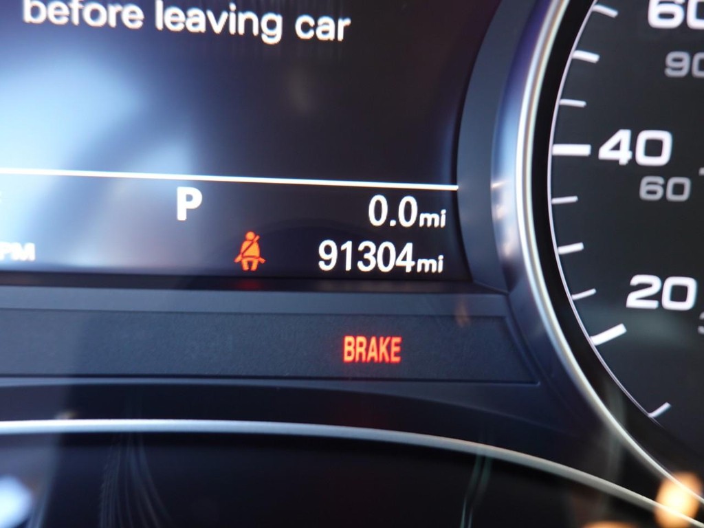 Audi A6 Vehicle Full-screen Gallery Image 12