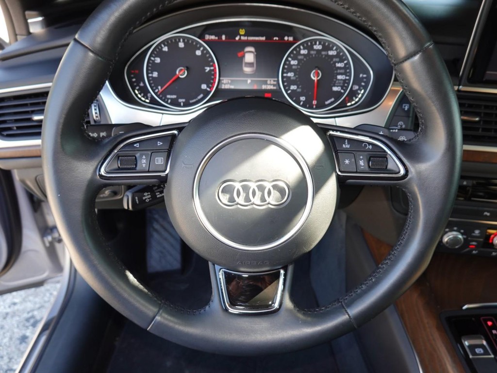 Audi A6 Vehicle Full-screen Gallery Image 13