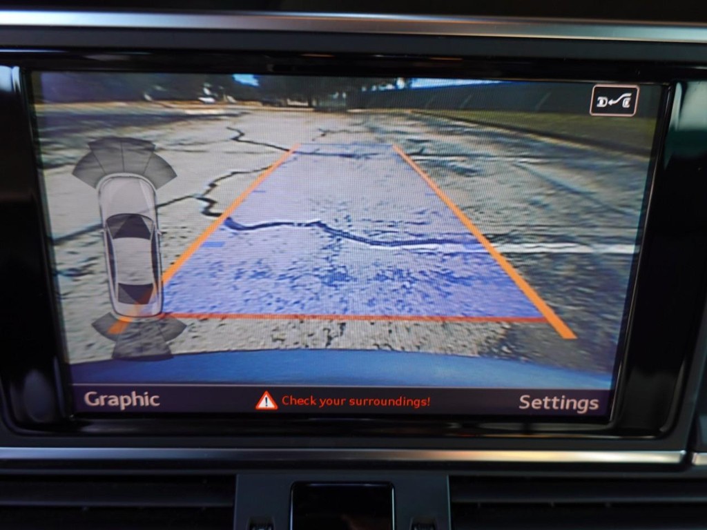 Audi A6 Vehicle Full-screen Gallery Image 15