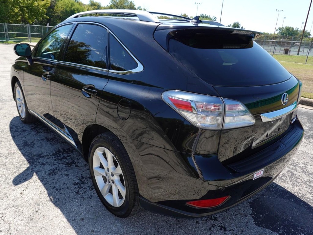 Lexus RX 350 Vehicle Full-screen Gallery Image 05