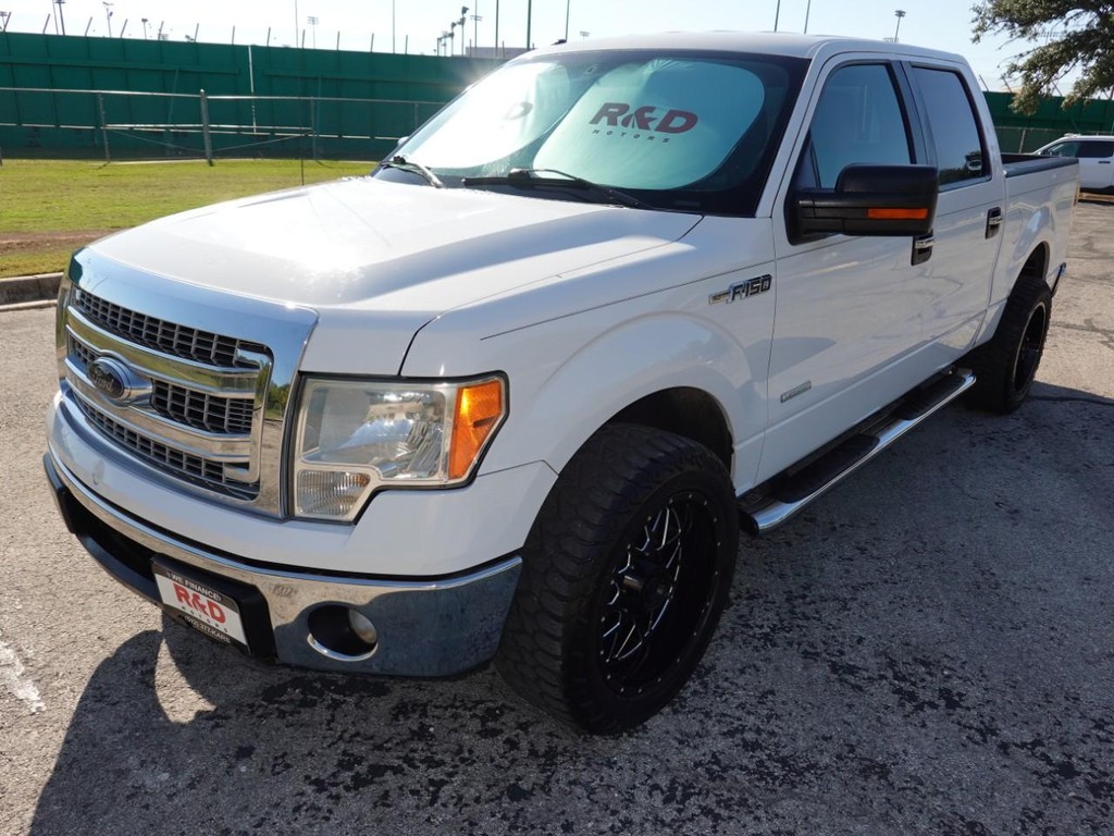 Ford F-150 Vehicle Full-screen Gallery Image 03