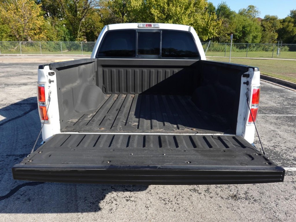 Ford F-150 Vehicle Full-screen Gallery Image 07