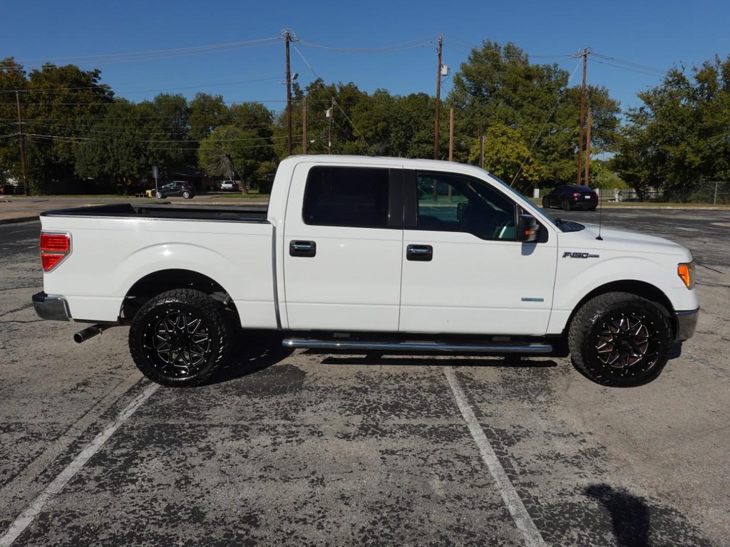 Ford F-150 Vehicle Full-screen Gallery Image 09