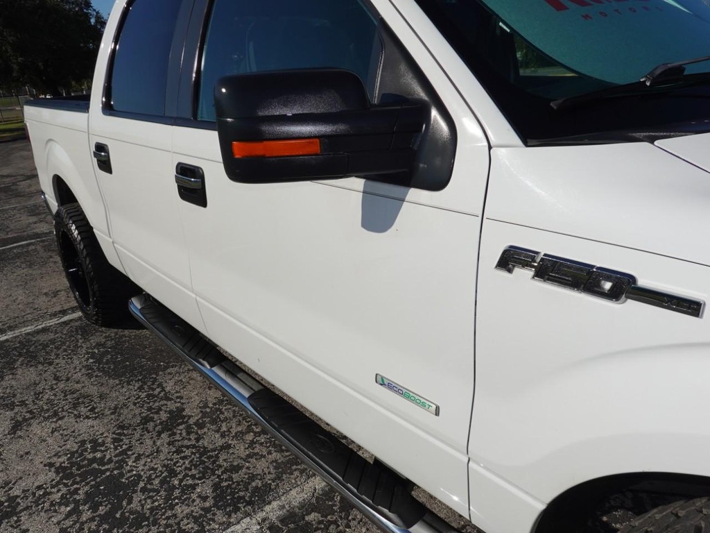 Ford F-150 Vehicle Full-screen Gallery Image 12