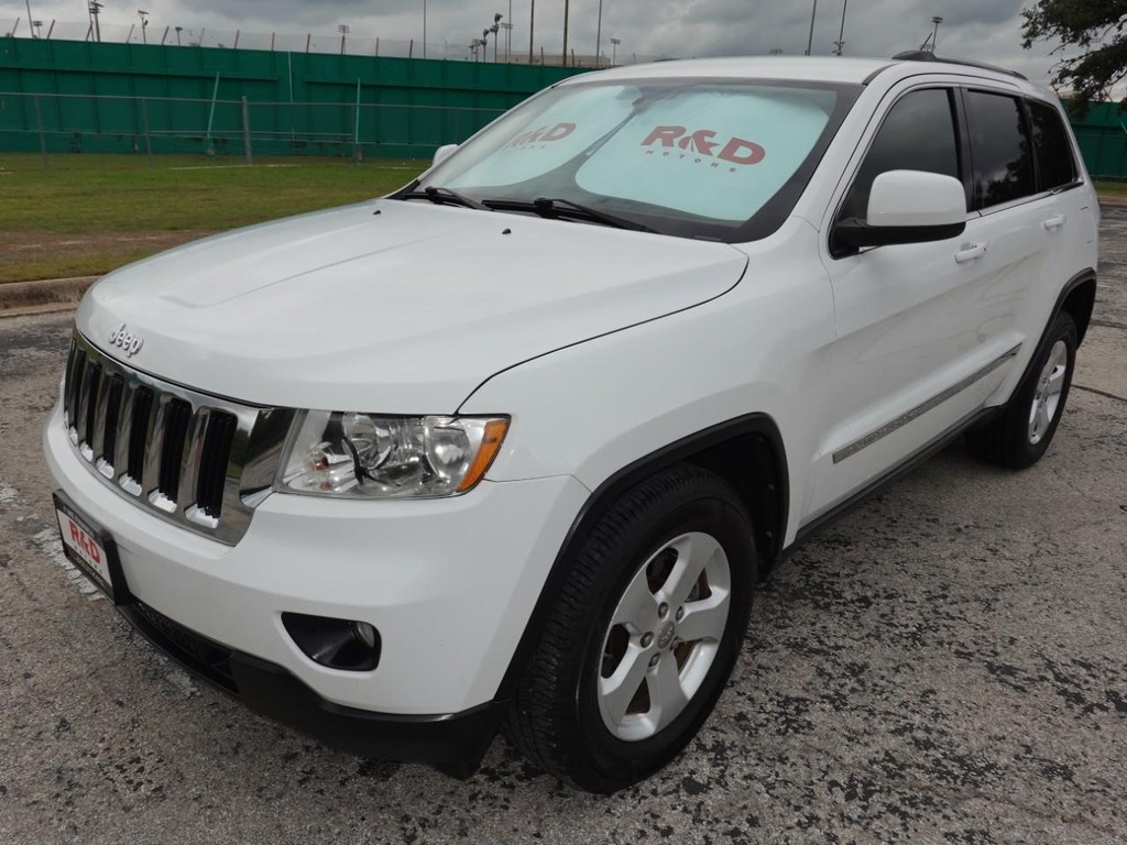 Jeep Grand Cherokee Vehicle Full-screen Gallery Image 03