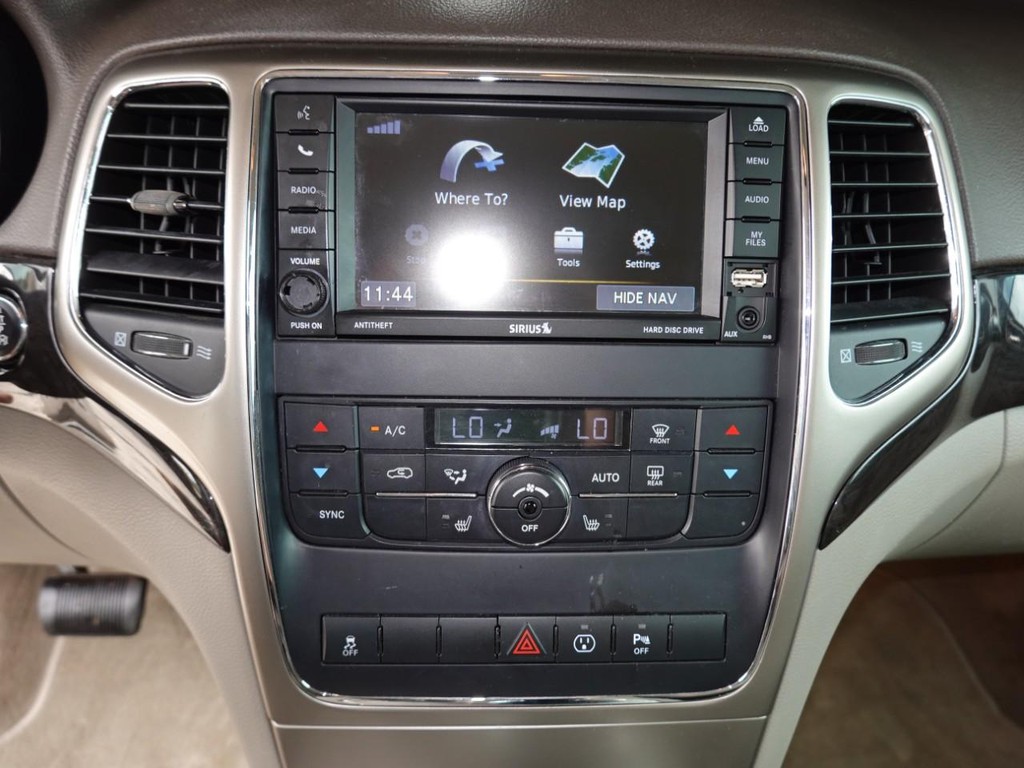 Jeep Grand Cherokee Vehicle Full-screen Gallery Image 14