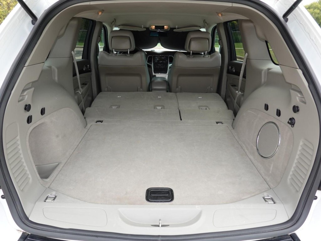 Jeep Grand Cherokee Vehicle Full-screen Gallery Image 27