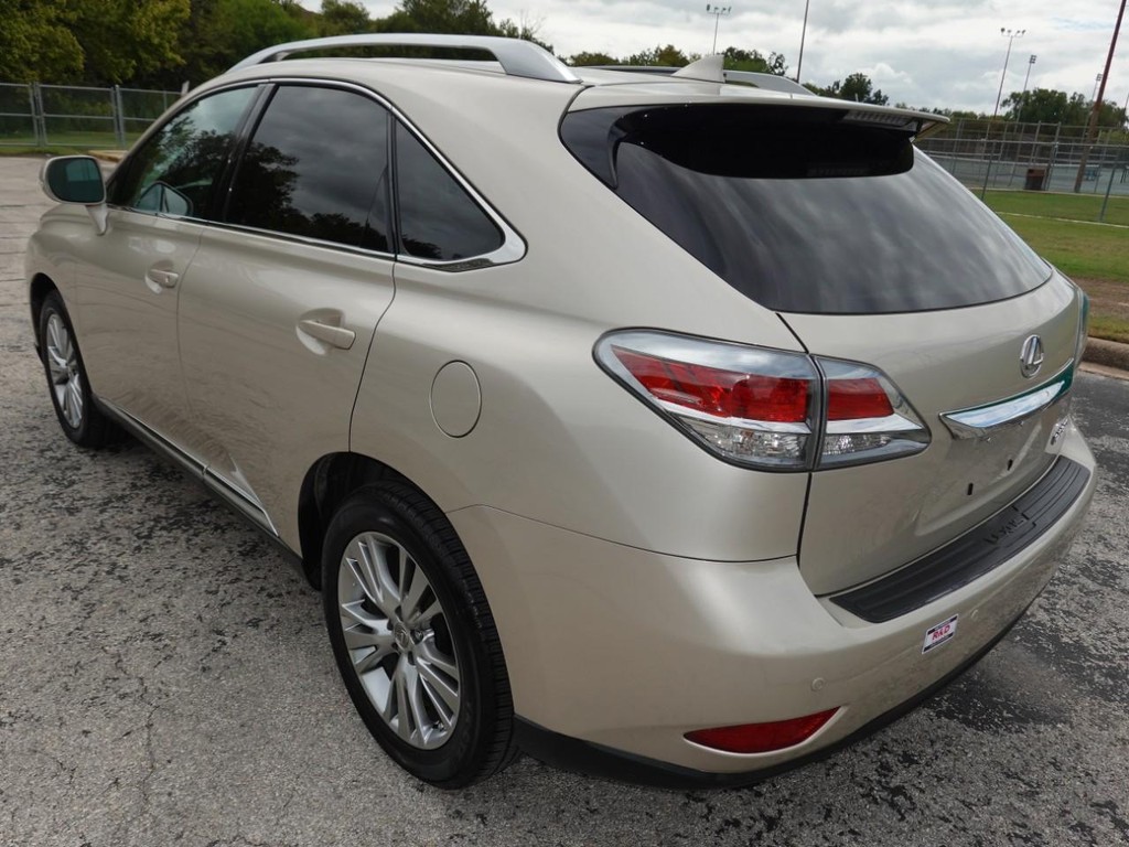 Lexus RX 350 Vehicle Full-screen Gallery Image 05