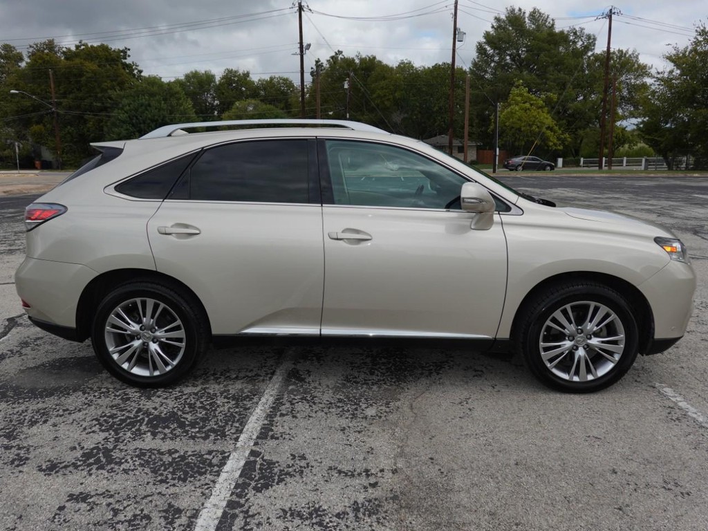 Lexus RX 350 Vehicle Full-screen Gallery Image 08
