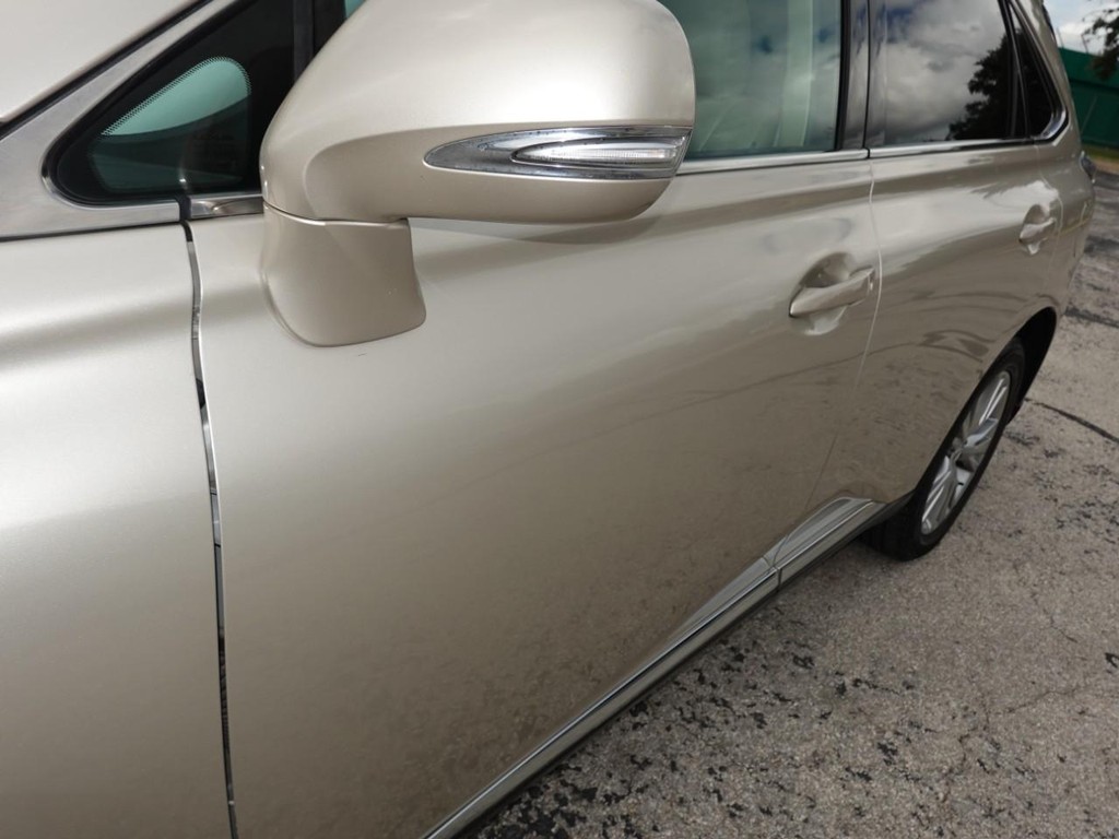 Lexus RX 350 Vehicle Full-screen Gallery Image 10