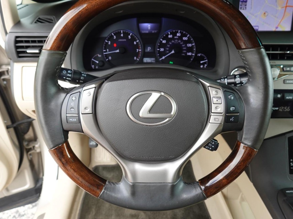 Lexus RX 350 Vehicle Full-screen Gallery Image 13