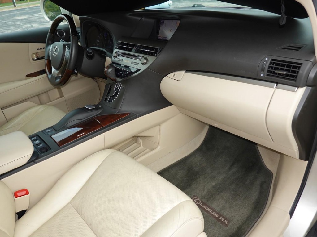 Lexus RX 350 Vehicle Full-screen Gallery Image 22