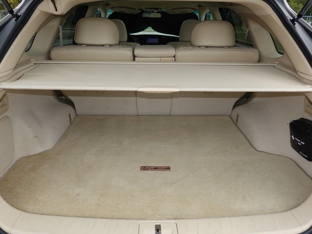Lexus RX 350 Vehicle Full-screen Gallery Image 27
