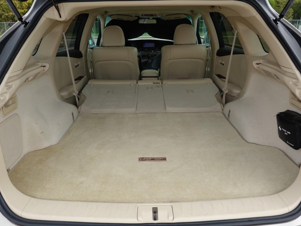 Lexus RX 350 Vehicle Full-screen Gallery Image 28