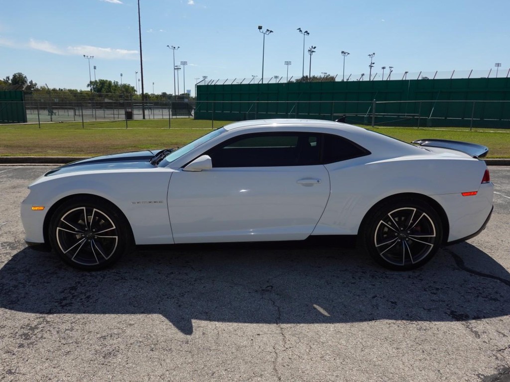 Chevrolet Camaro Vehicle Full-screen Gallery Image 04