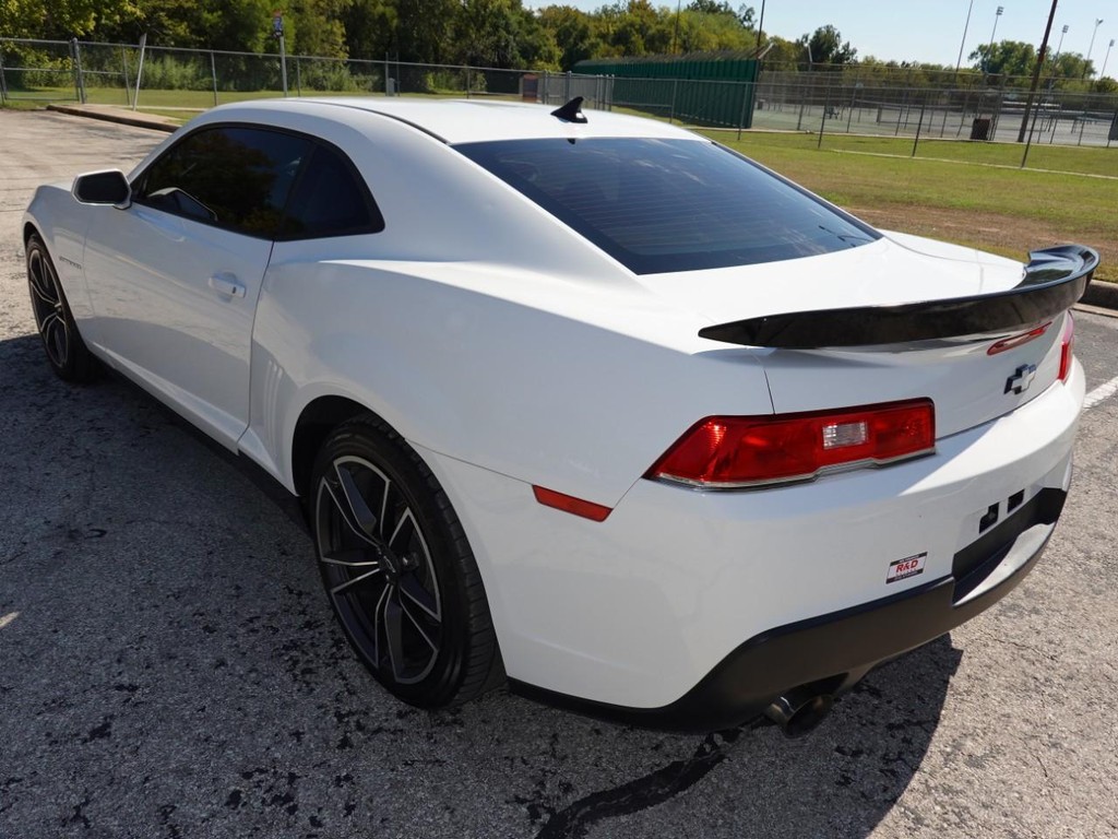 Chevrolet Camaro Vehicle Full-screen Gallery Image 05