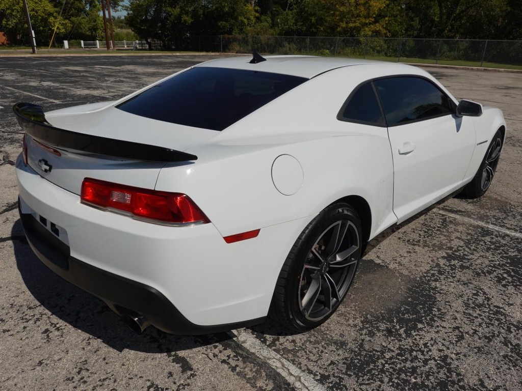 Chevrolet Camaro Vehicle Full-screen Gallery Image 07