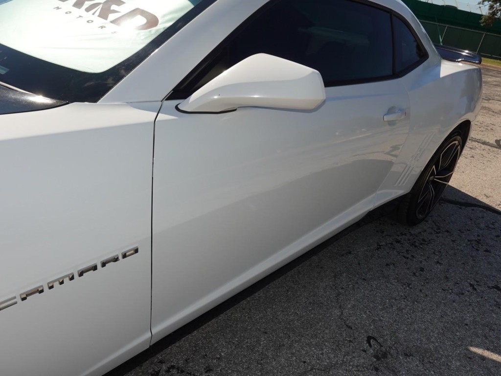 Chevrolet Camaro Vehicle Full-screen Gallery Image 10